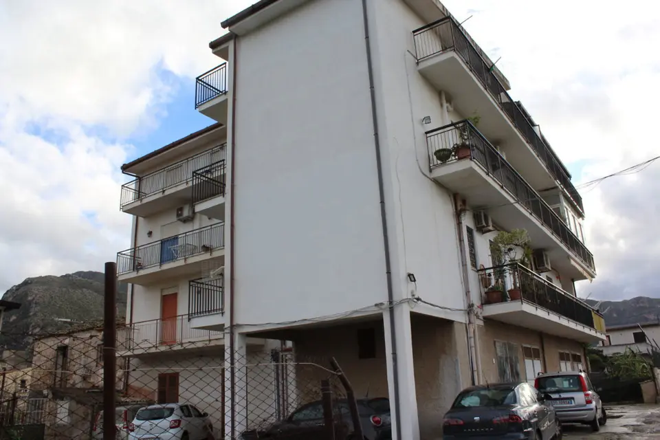 Appartamento in Fondo Alfano  5, Palermo (PA)