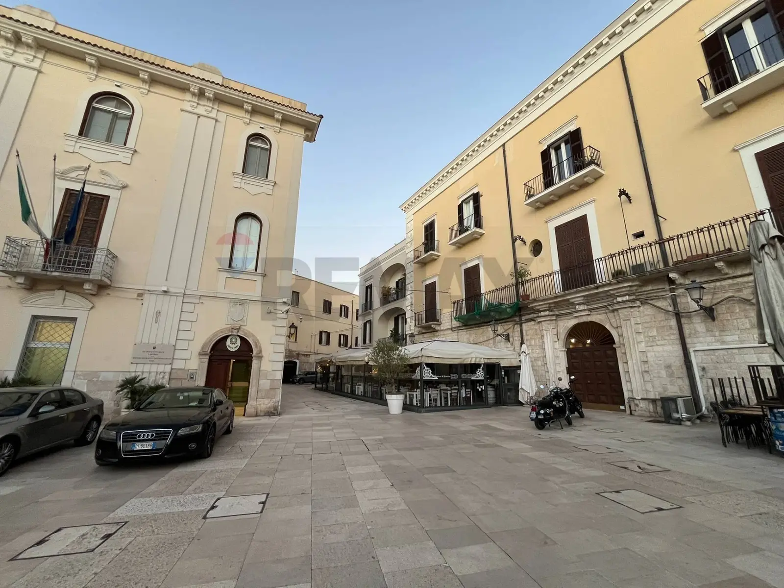Locale Commerciale in Affitto a Bari
