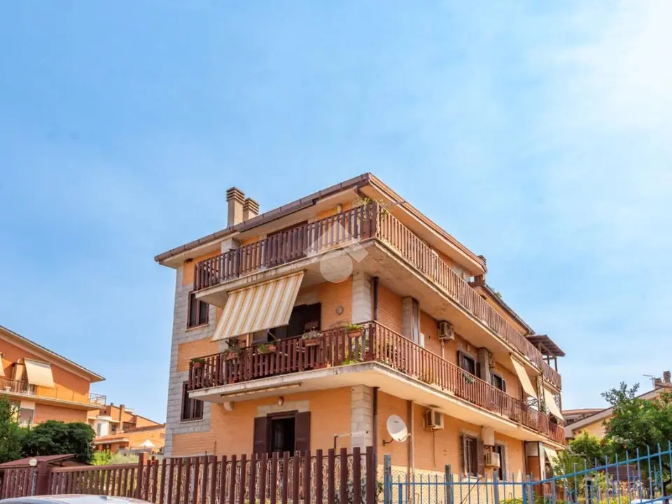 5 locali in vendita a Roma