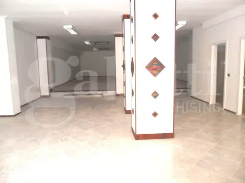 Negozio in Via Emilia  45, Taranto (TA)