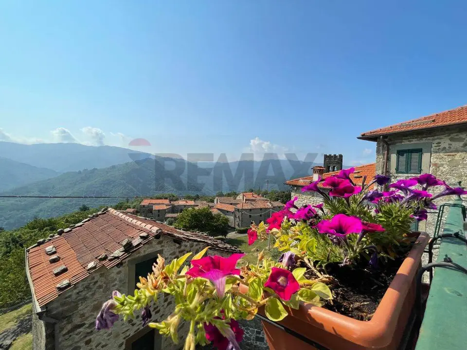 Casa Semindipendente in Vendita a Bagni di Lucca