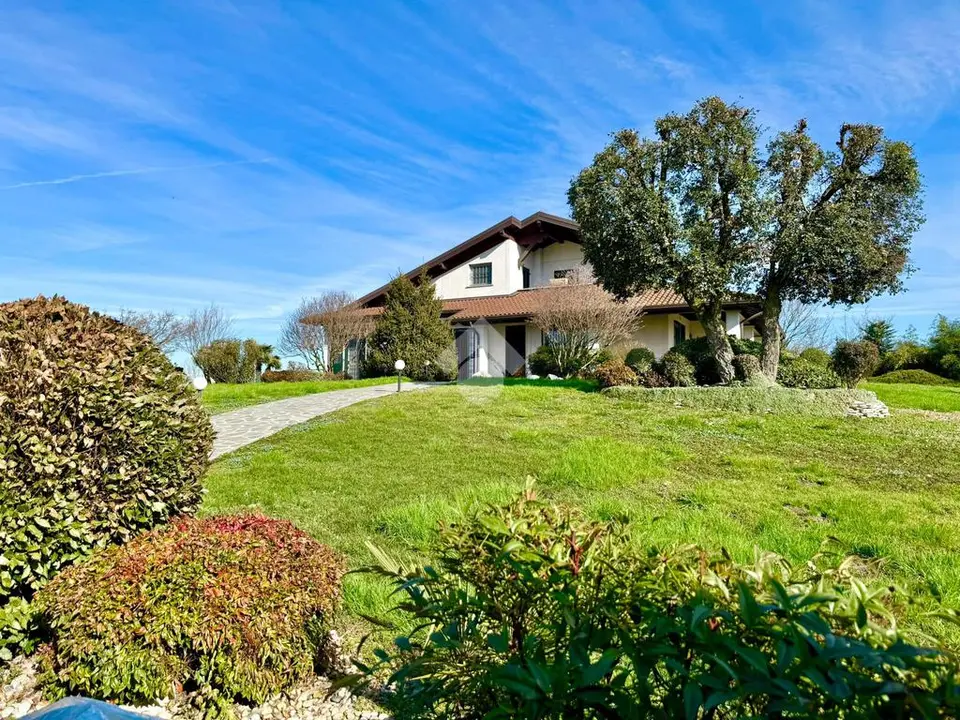Villa singola in vendita a Casirate D'Adda