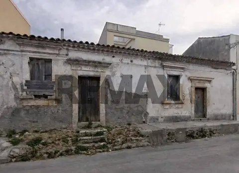 Casa Indipendente in Vendita a Canicattini Bagni