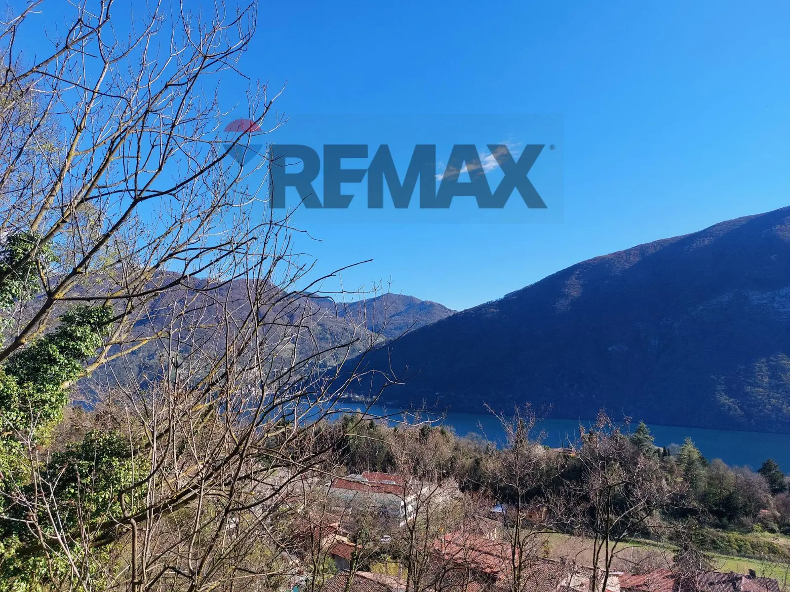 Terreno Edificabile in Vendita a Valsolda