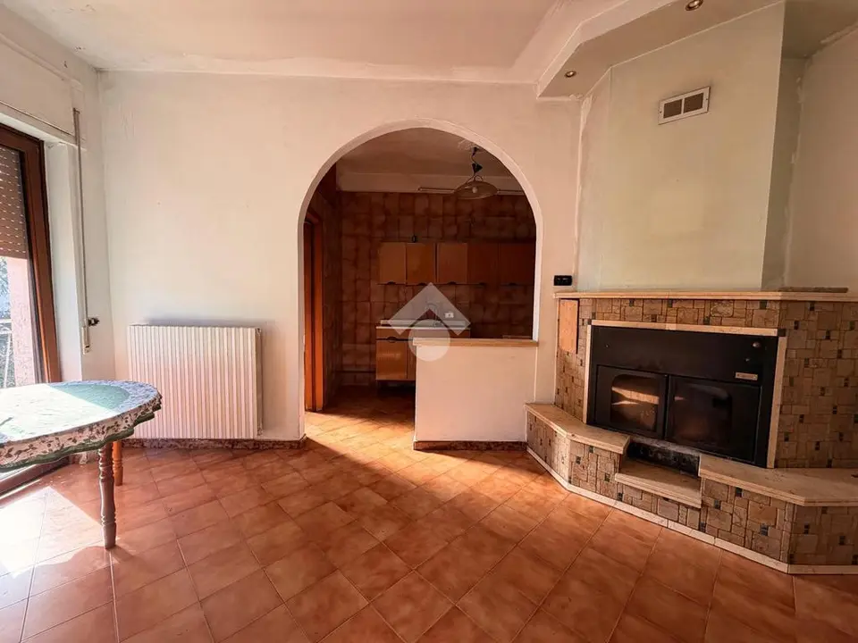 5 locali in vendita a Santeramo In Colle