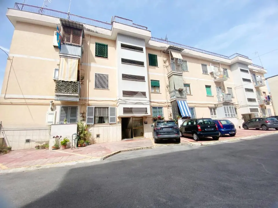 Trilocale in affitto a Pomigliano D'Arco