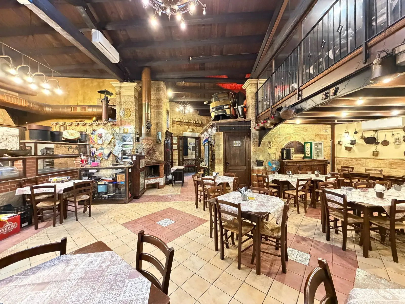 Locale Commerciale in Affitto a Terrasini