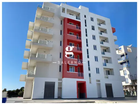 Appartamento in Via Tommaso Prudenza, Salerno (SA) 139 m², 4 locali, 2 bagni