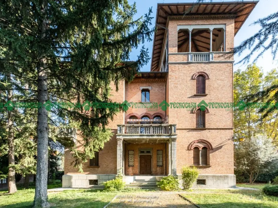 Trifamiliare in vendita a Castelfranco Emilia