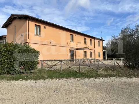 Ufficio in  Strada Rivolta Valvitiano 13, Perugia (PG)