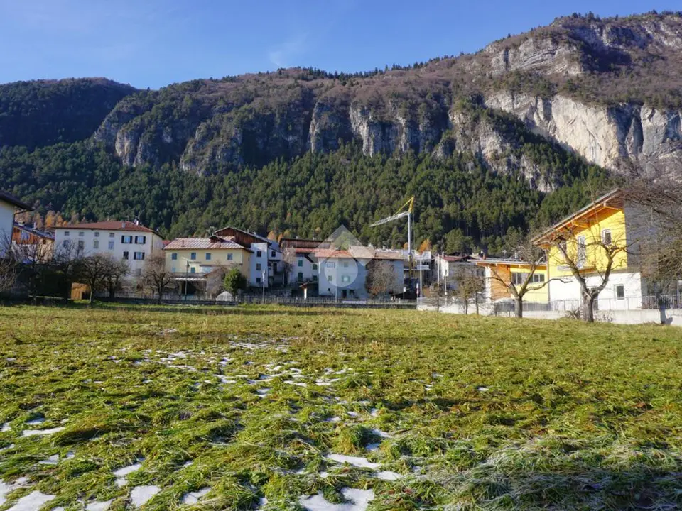 Ter. residenziale in vendita a Fai Della Paganella