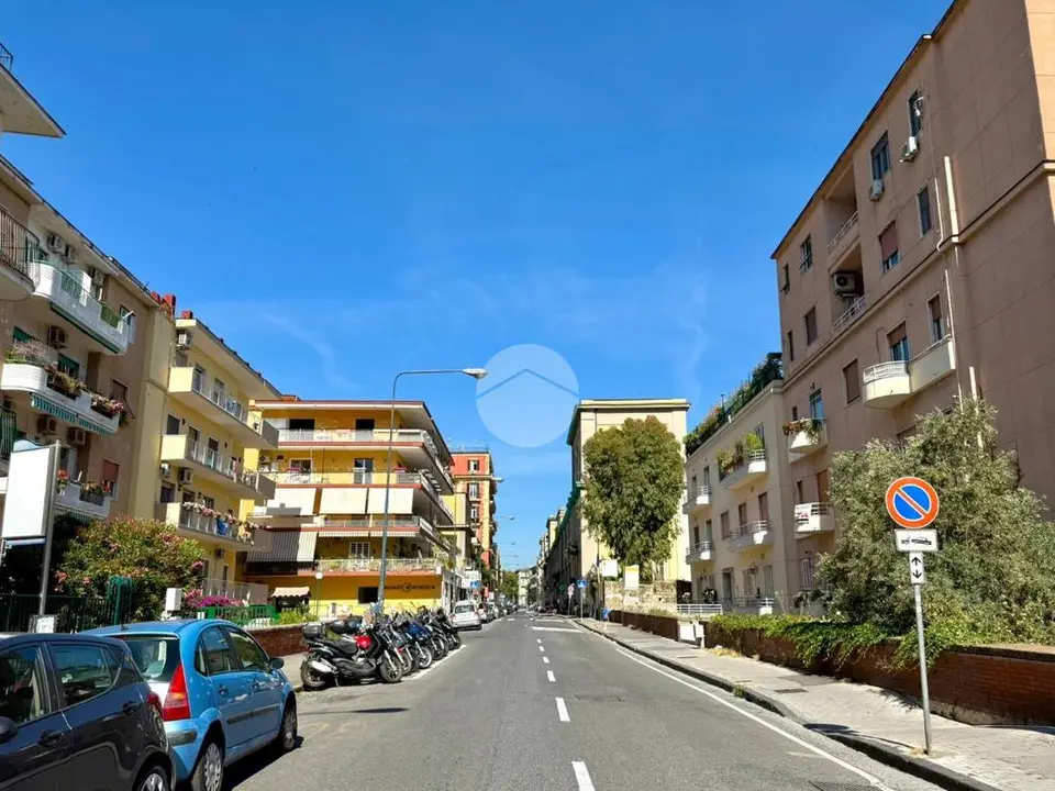 6 locali in vendita a Napoli