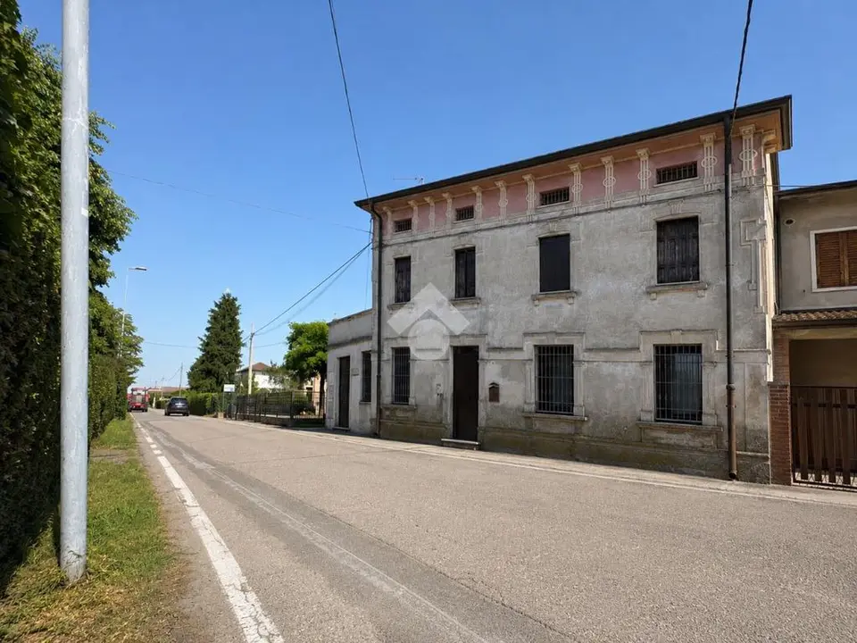 Multilocale in vendita a Sorgà