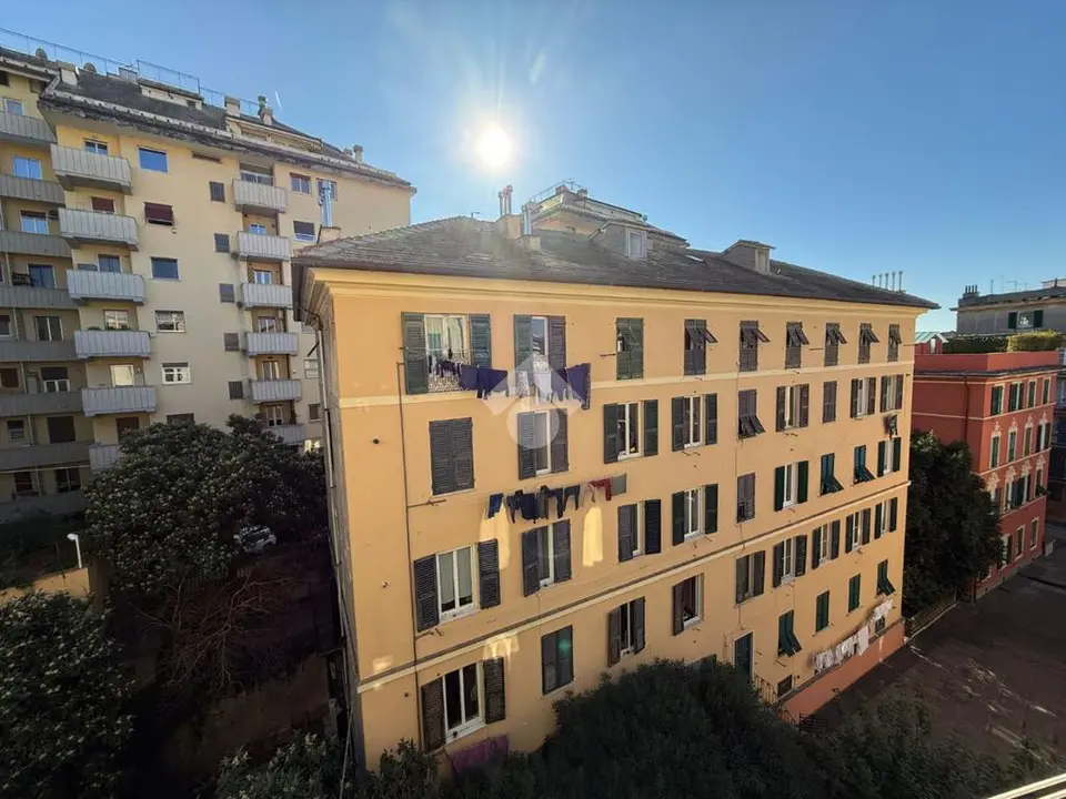 Quadrilocale in vendita a Genova