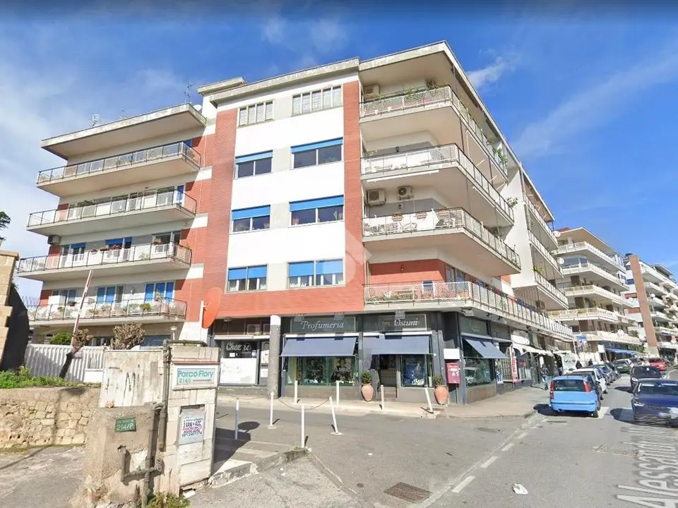 6 locali in vendita a Napoli