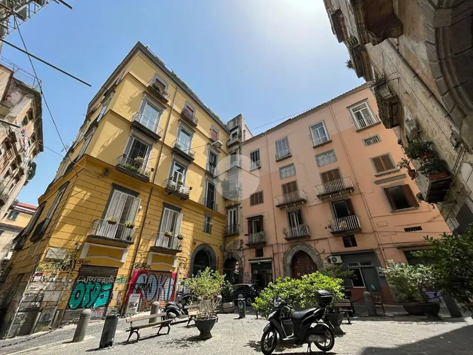 Multilocale in vendita a Napoli