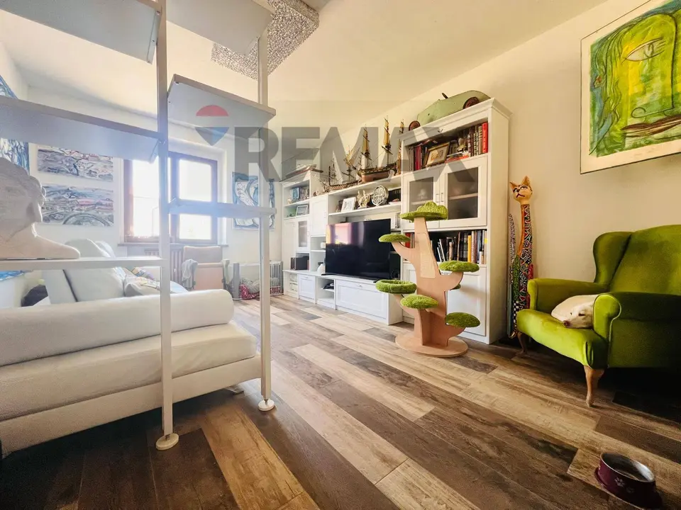 Appartamento in Vendita a Castellina Marittima