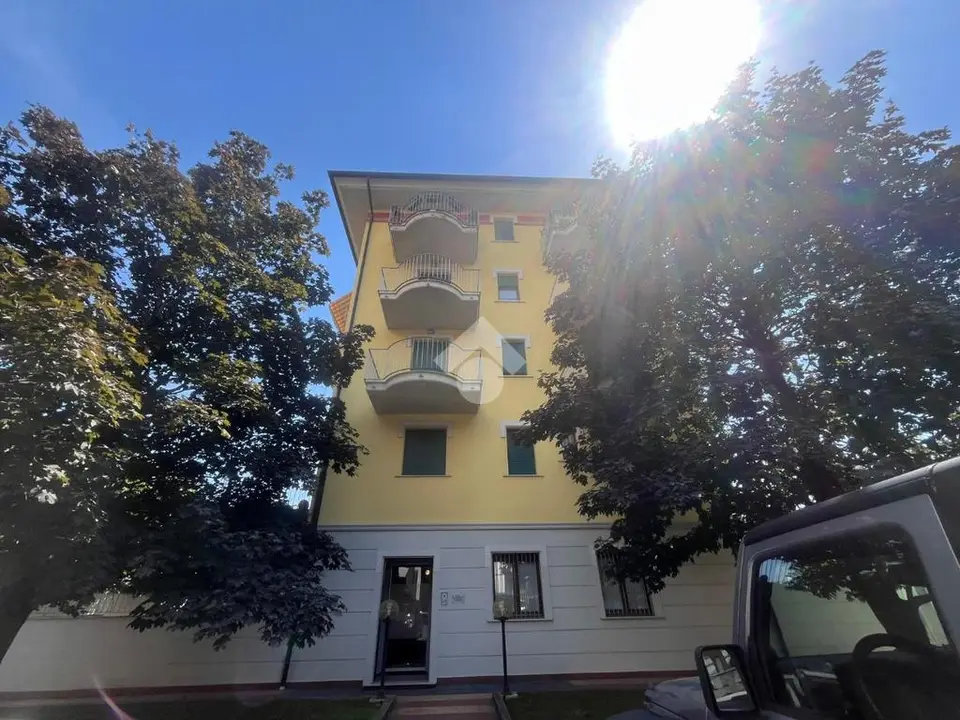 Trilocale in affitto a Brescia