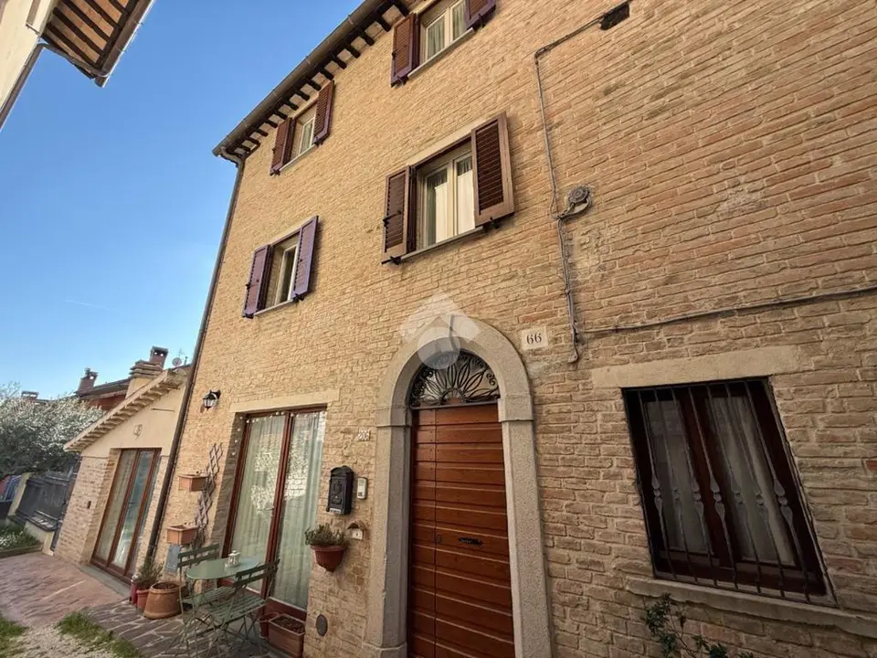 Casa semindipendente in vendita a Gubbio