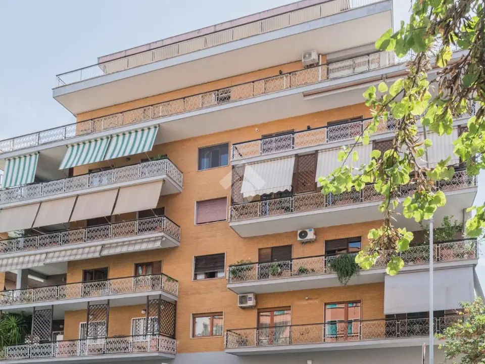 Multilocale in vendita a Roma