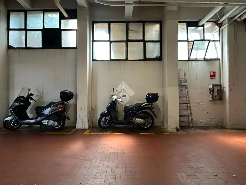 Posto auto in vendita a Trieste