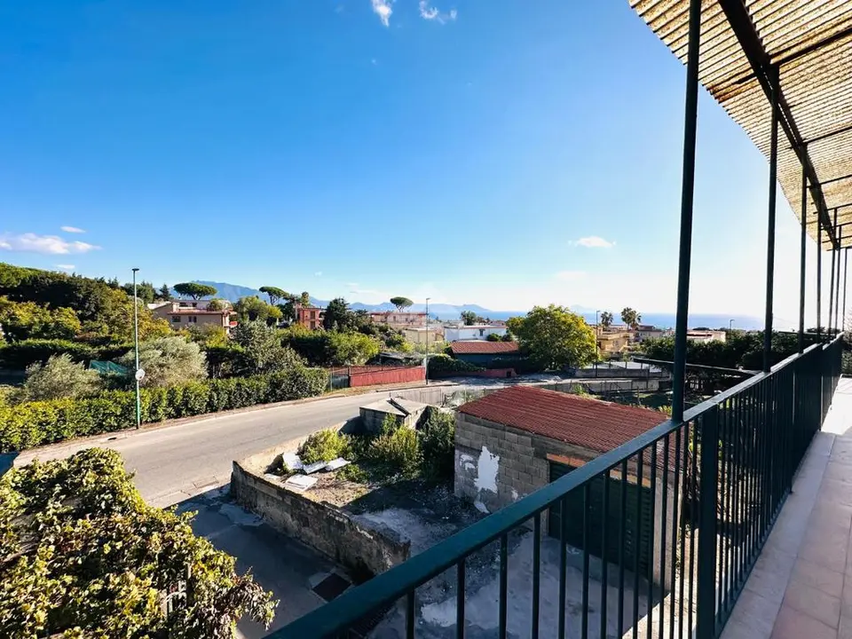 Trilocale in vendita a Torre Del Greco