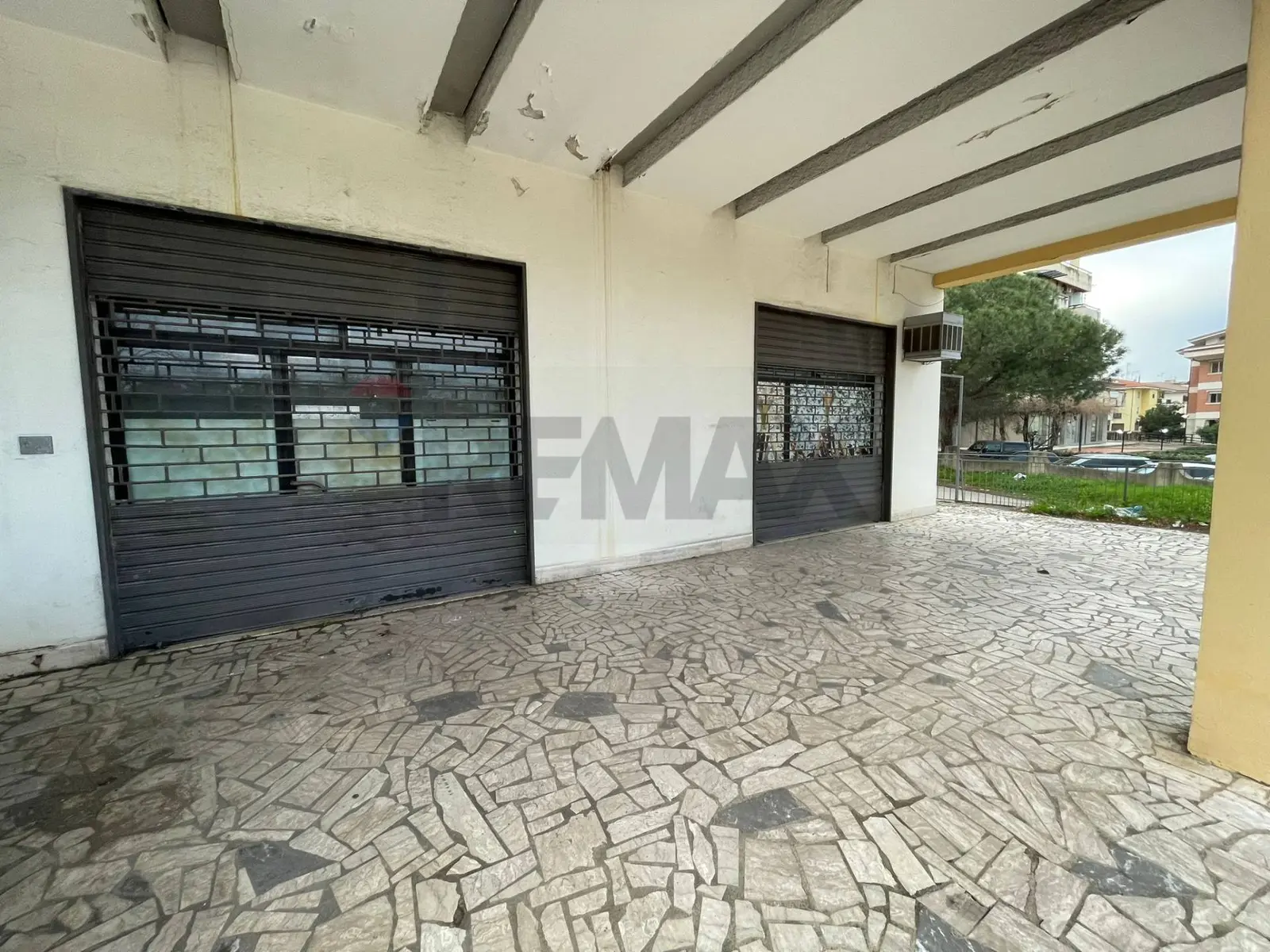 Locale Commerciale in Vendita a Corigliano-Rossano
