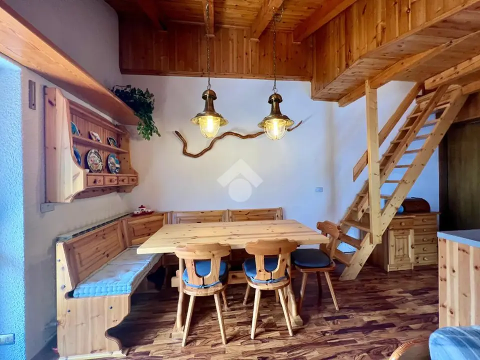 Trilocale in affitto a Ponte Di Legno