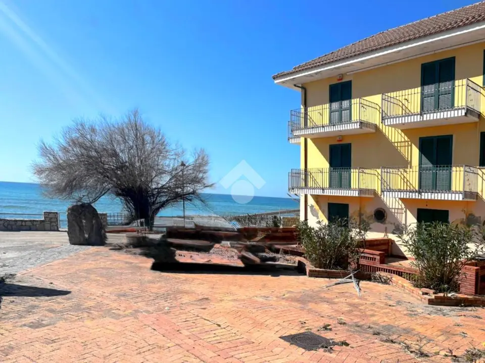6 locali in vendita a Pisciotta