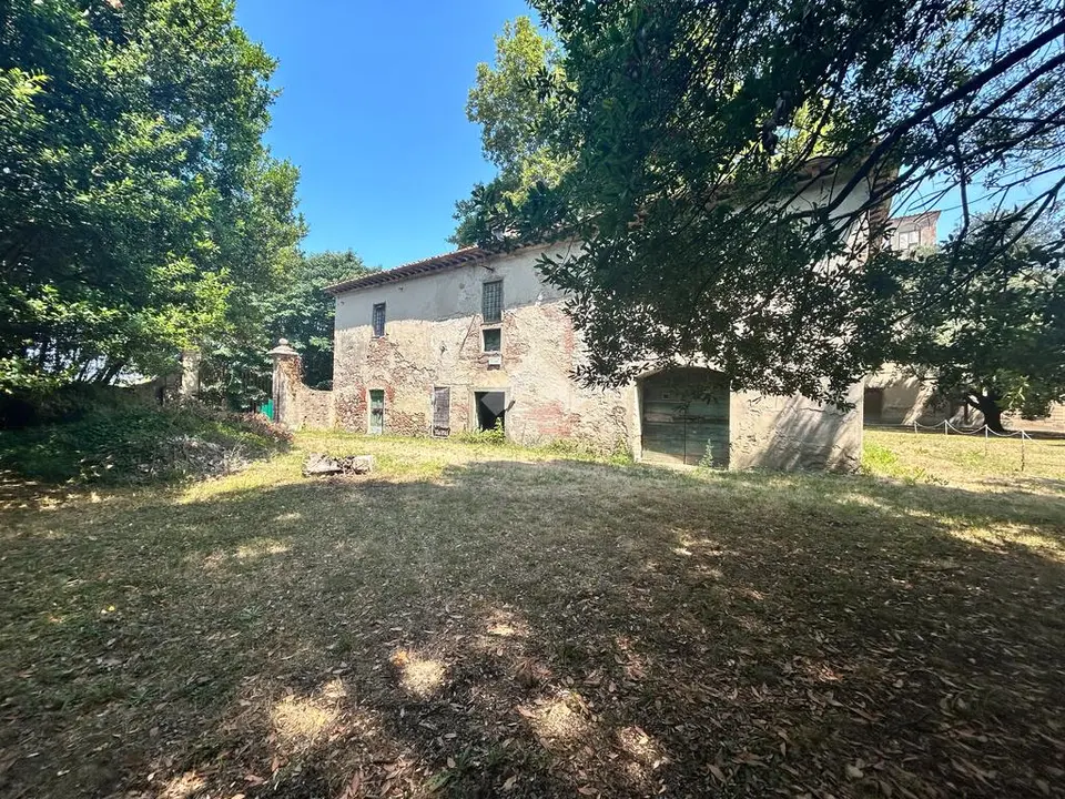 Villa singola in vendita a Cascina