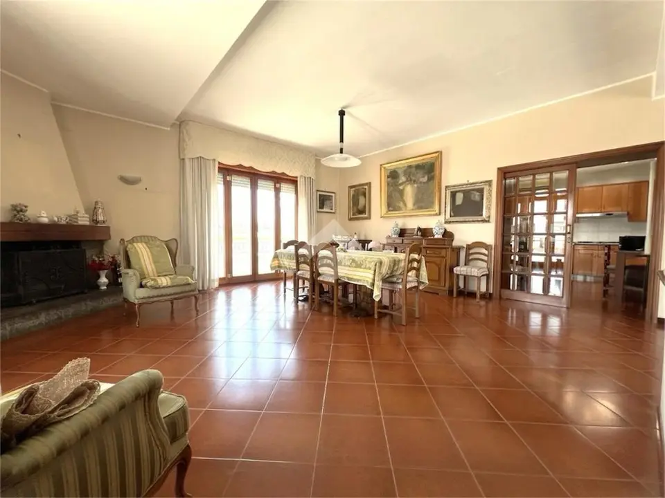 Trilocale in vendita a Casoria