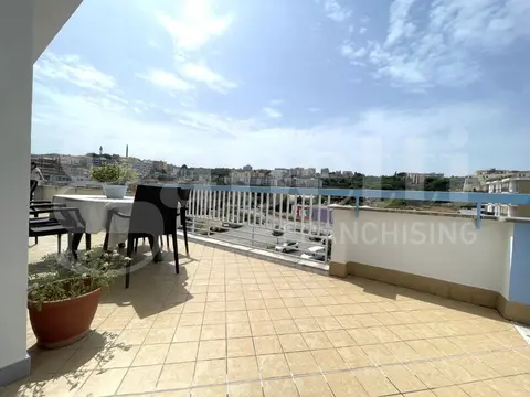 Appartamento in Viale America 9, Gaeta (LT)