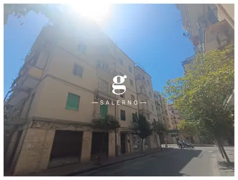 Appartamento in Via Martiri Ungheresi , Salerno (SA)