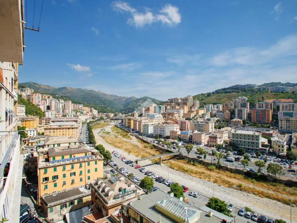 5 locali in vendita a Genova