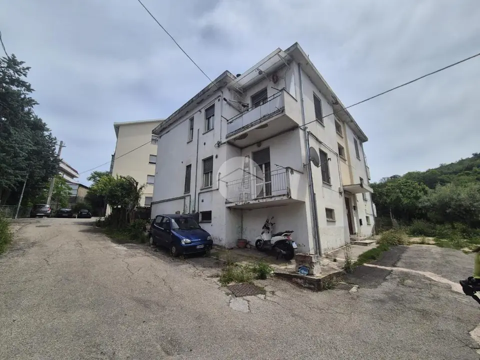 Trilocale in vendita a Cappelle Sul Tavo