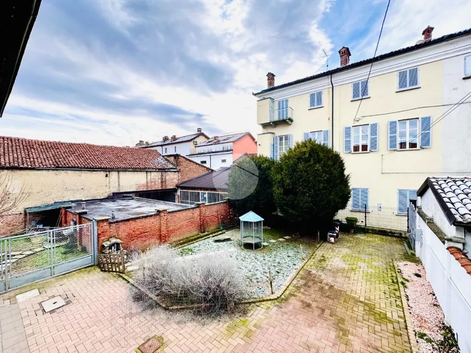 Casa semindipendente in vendita a Carignano