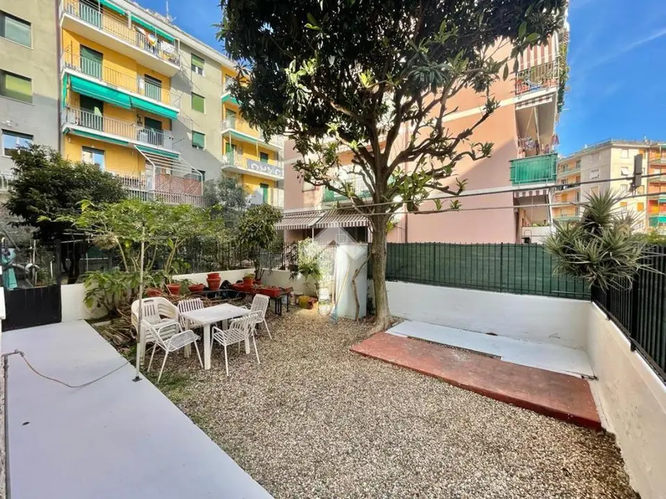 Quadrilocale in vendita a Genova