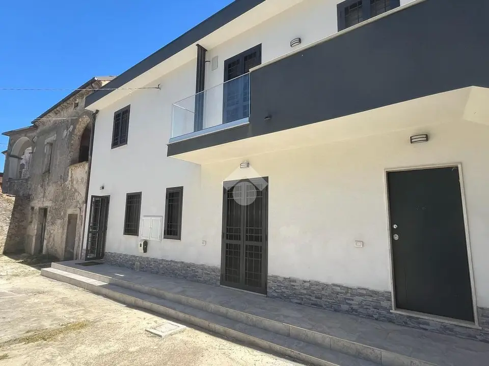 3 bedroom House for sale in Baronissi