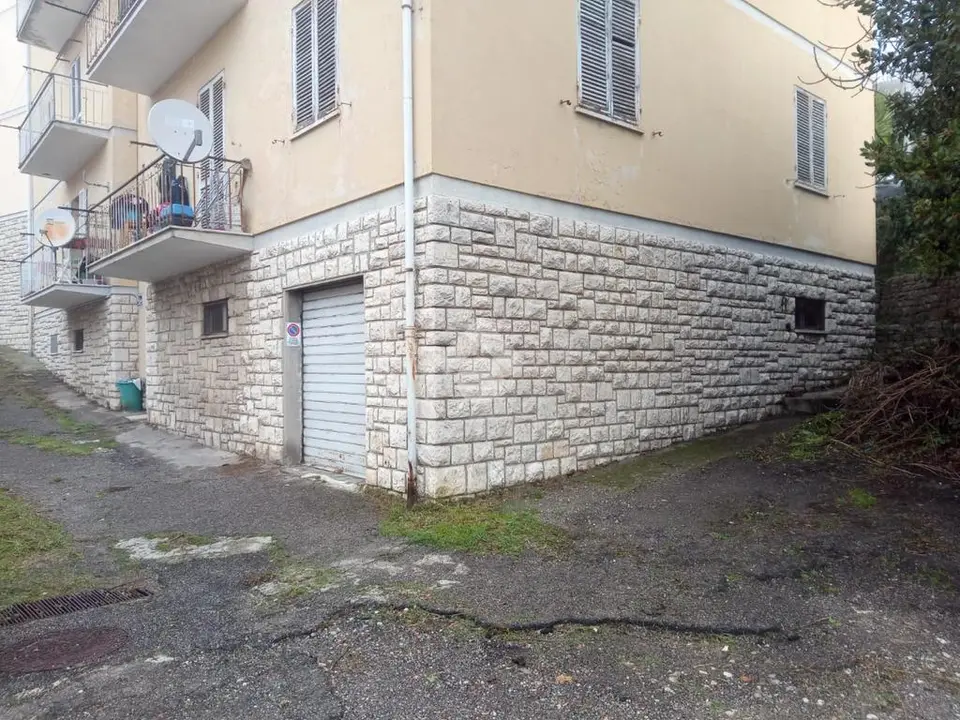 Box / posti auto in vendita a Perugia