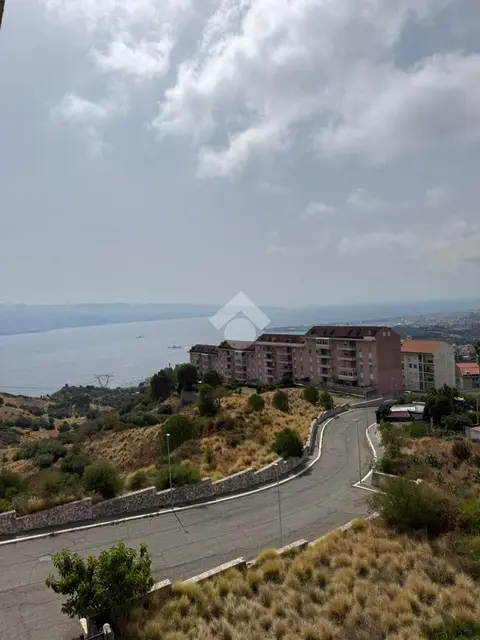 Quadrilocale in affitto a Messina