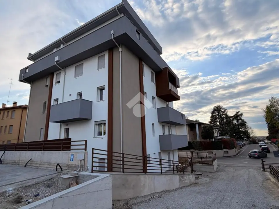 Quadrilocale in vendita a Valsamoggia