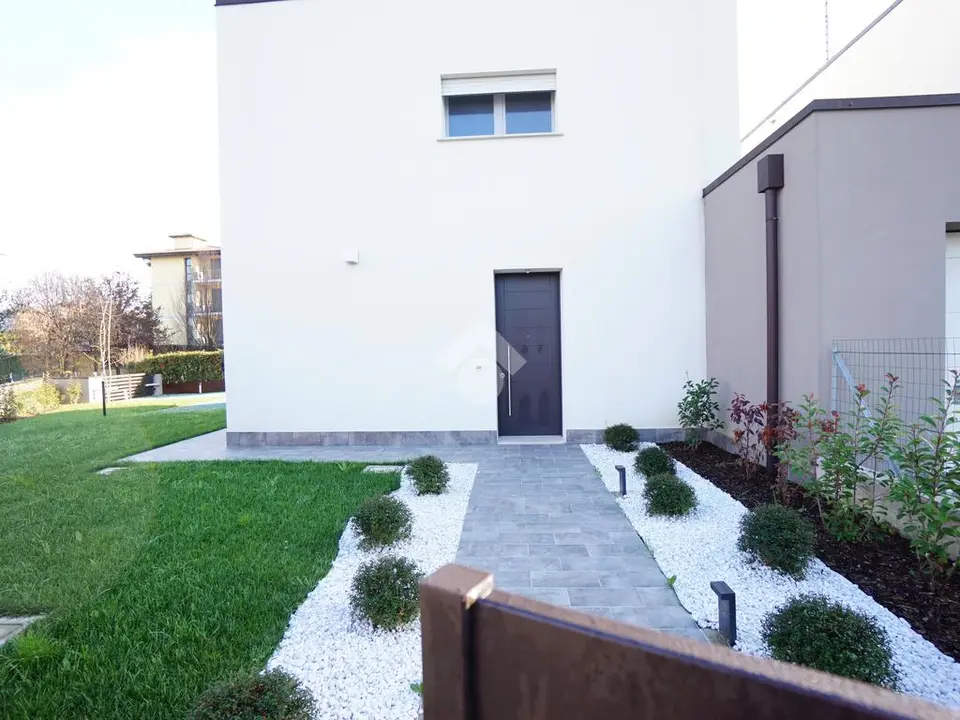Villa a schiera d'angolo in vendita a Castelnuovo Rangone