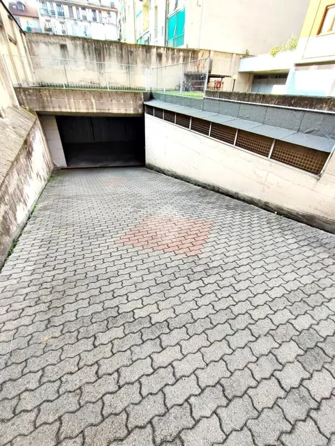 Box / posti auto in vendita a Torino