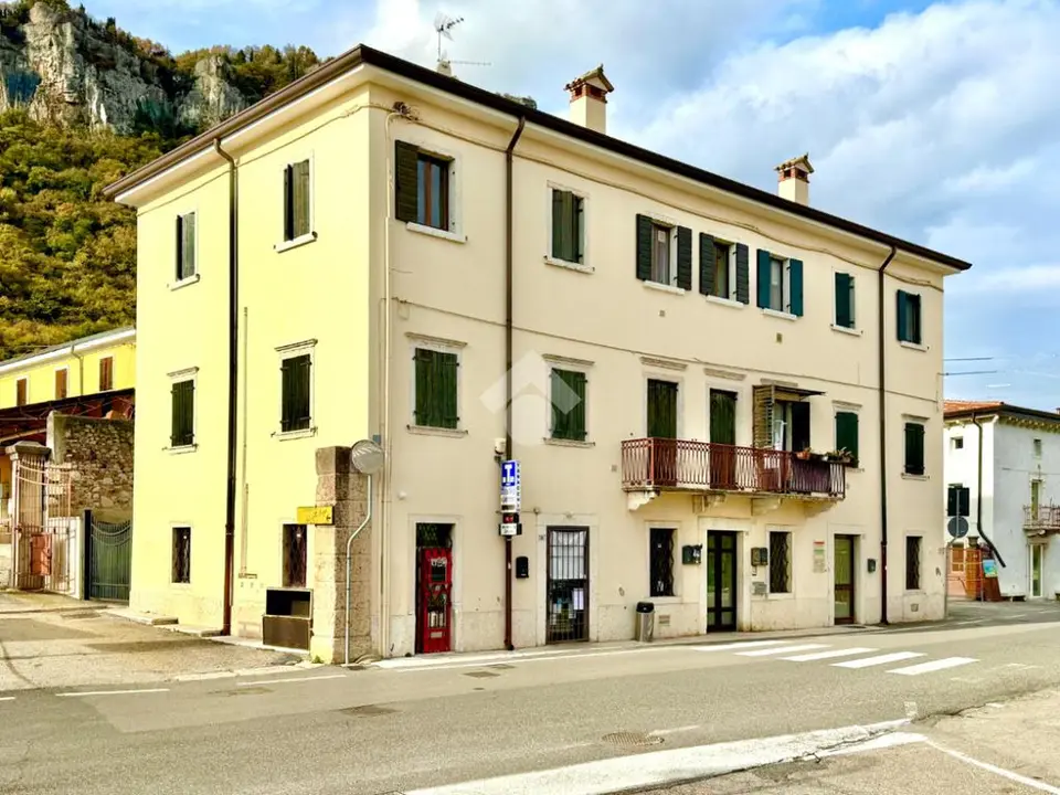 Trilocale in vendita a Affi