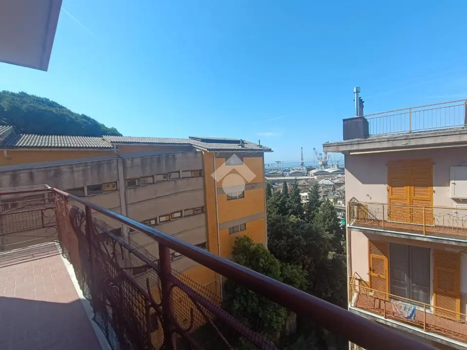 5 locali in vendita a Genova