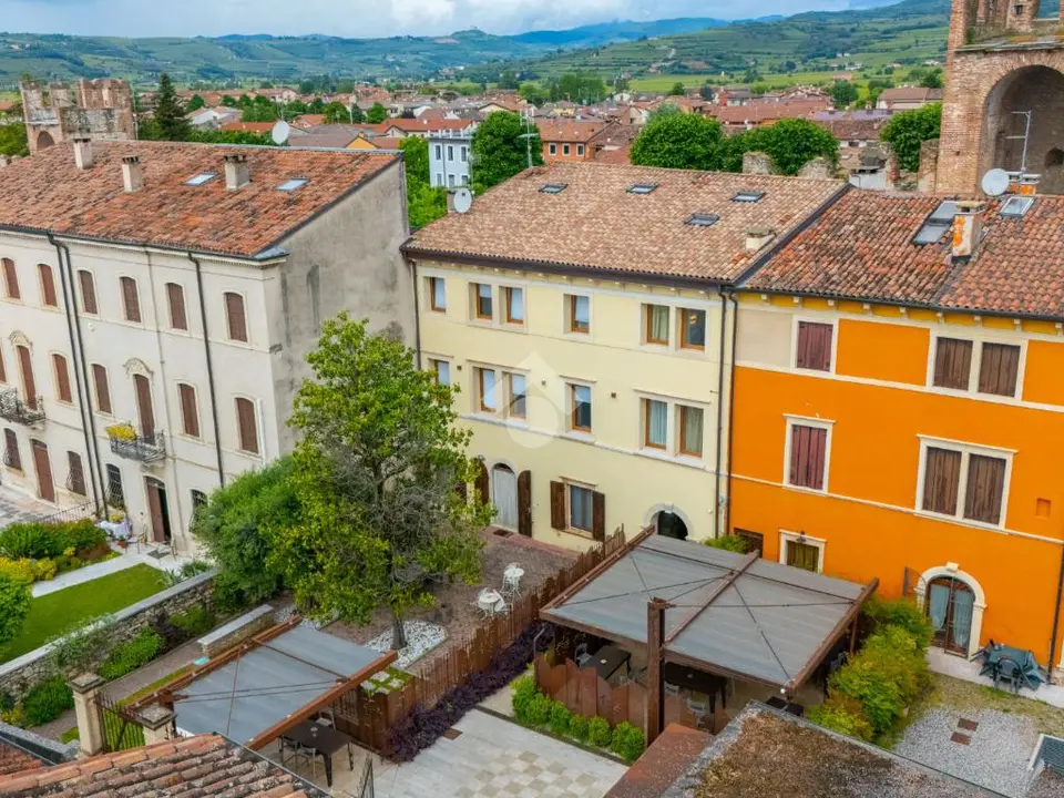Quadrilocale in vendita a Soave