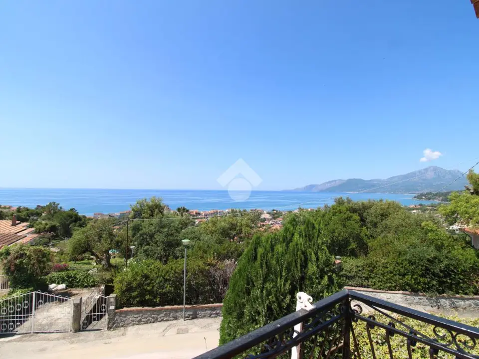 2 bedroom Villa for sale in Vibonati
