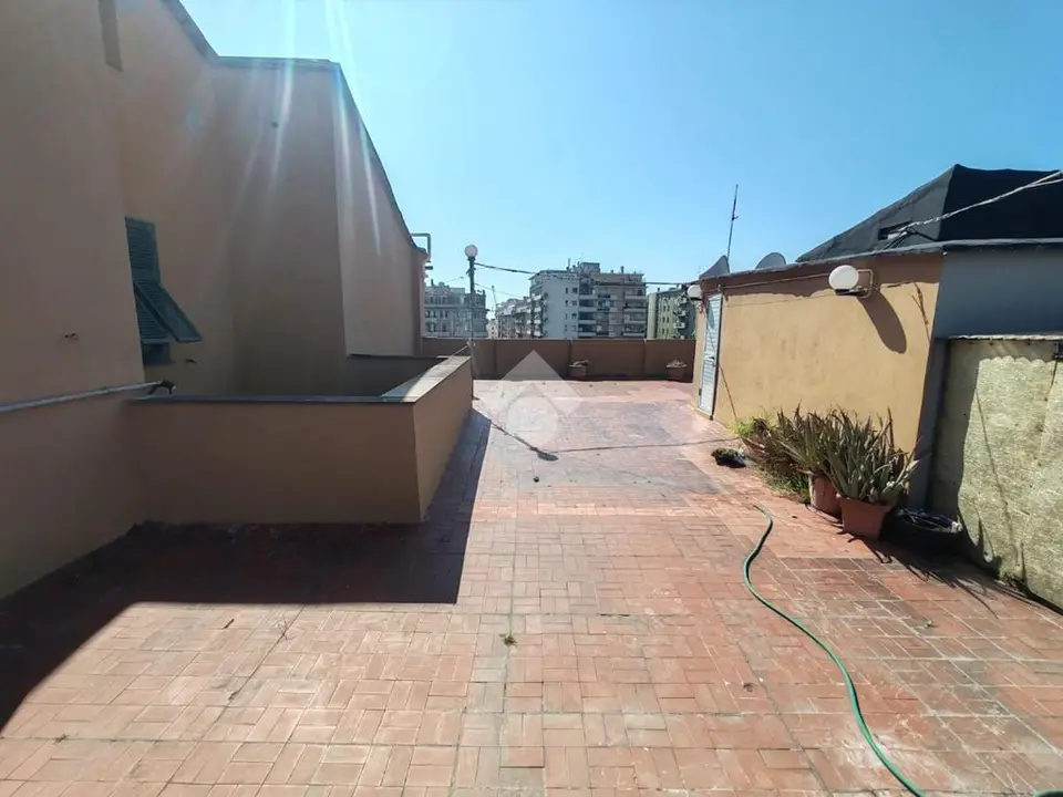 Quadrilocale in vendita a Genova
