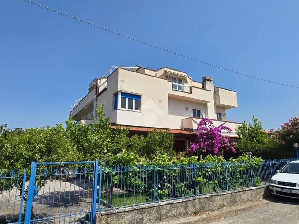 5 locali in vendita a Ascea