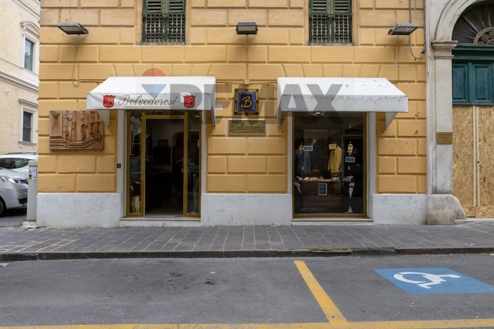 Negozio in Vendita a Ancona